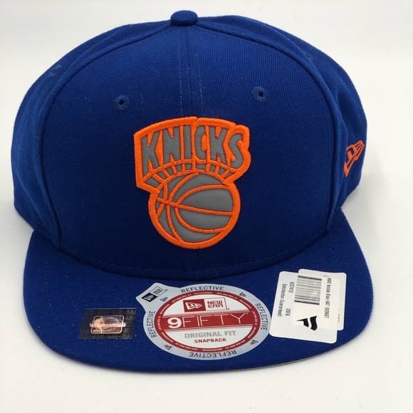 NY KNICKS REFLECTOR VINTAGE LOGO SKYLINE SNAPBACK - Picture 2 of 10